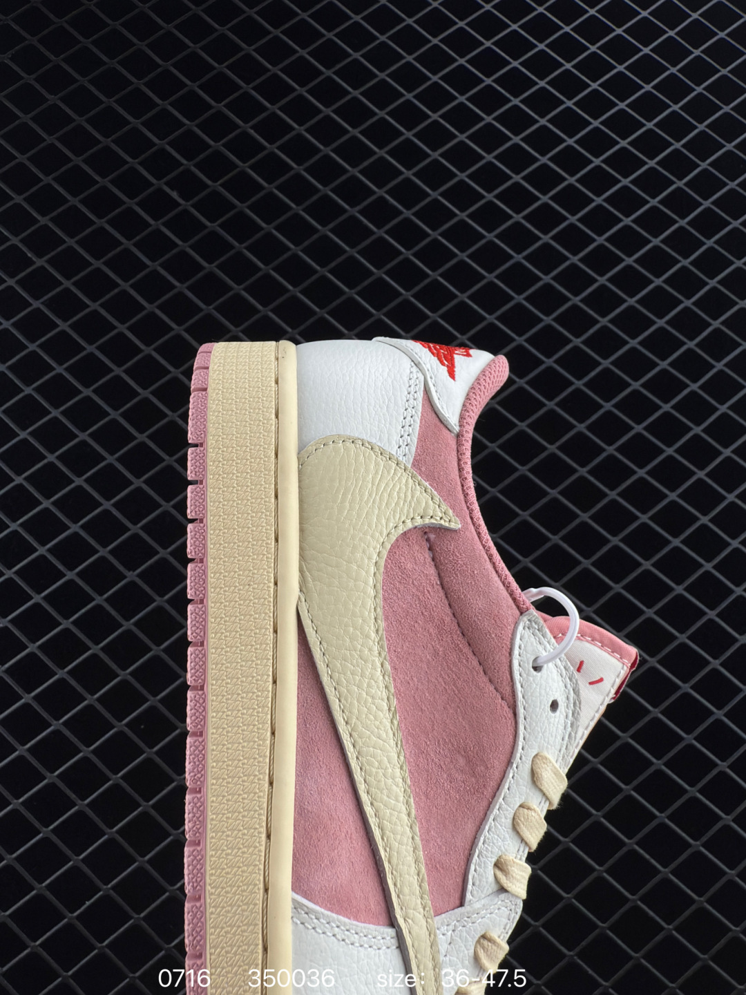 Travis Scott x Air Jordan 1 ” Reverse Mocha “